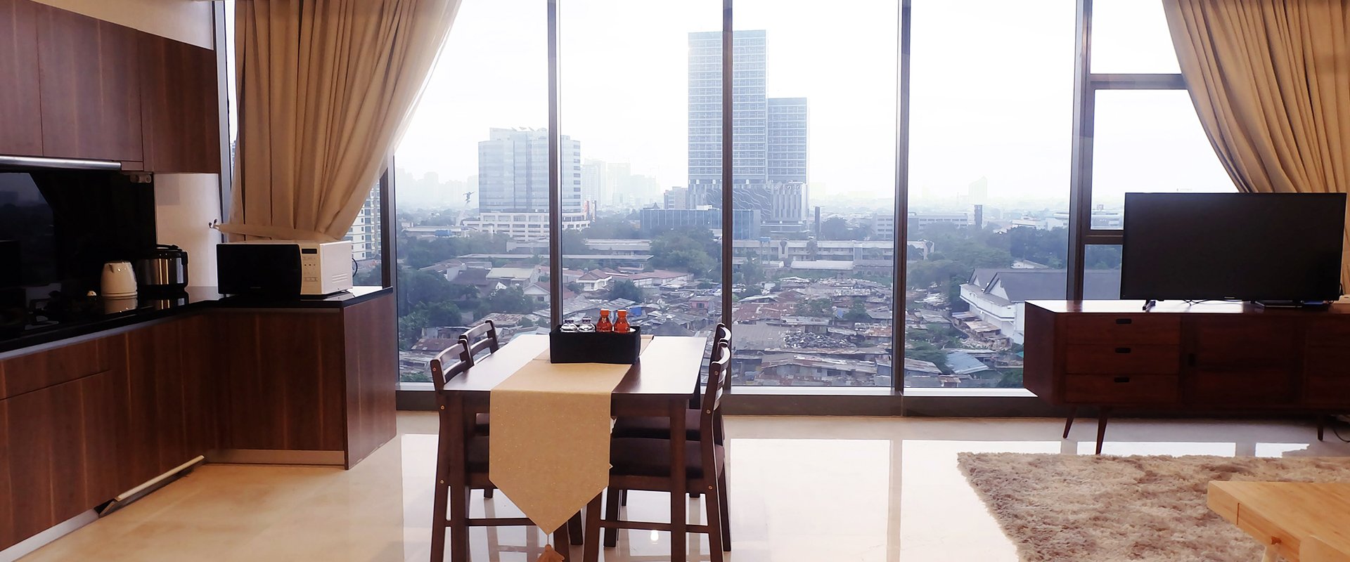 jendela di apartemen mewah