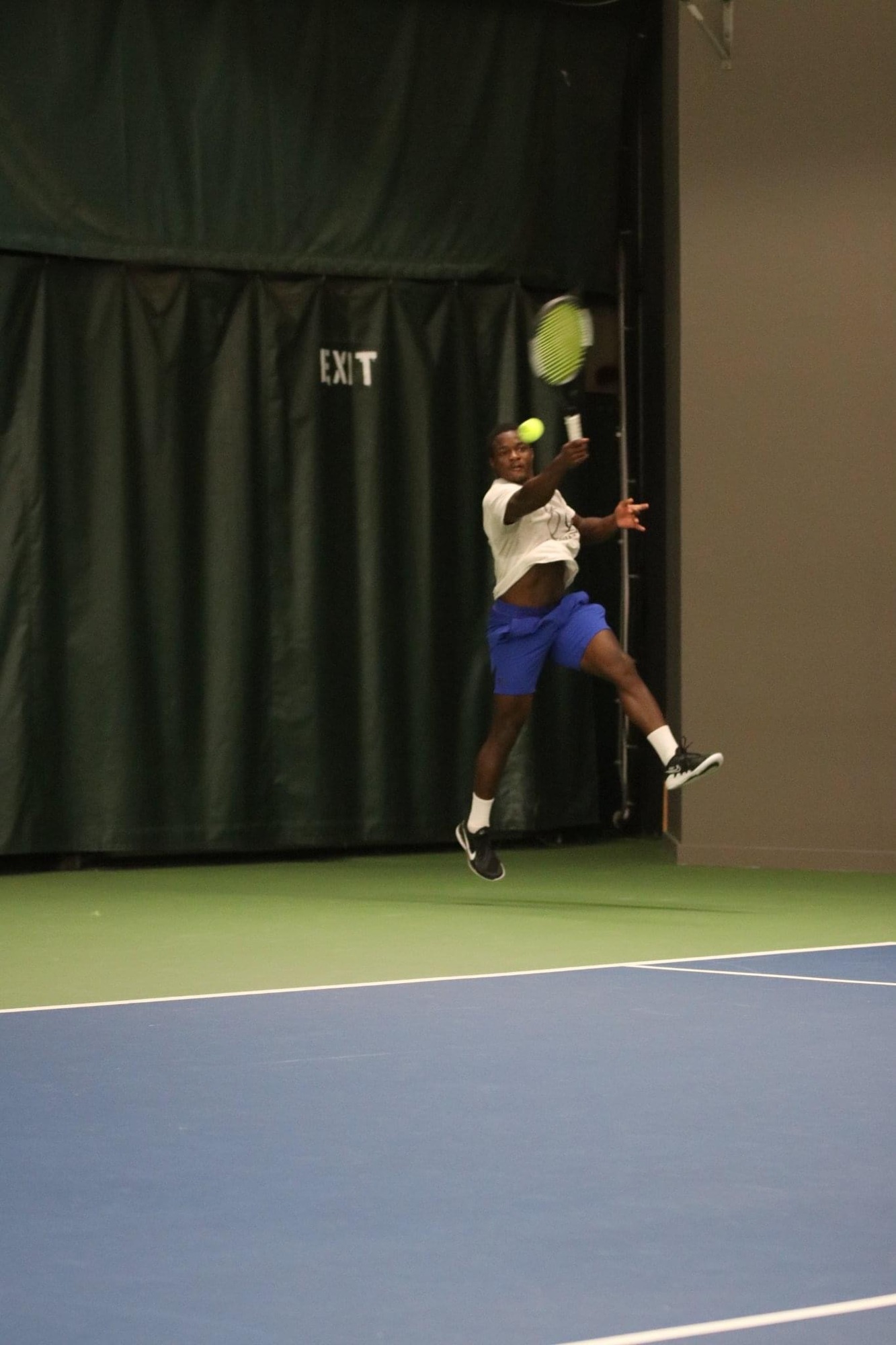 Rezvan N. teaches tennis lessons in Columbus, OH