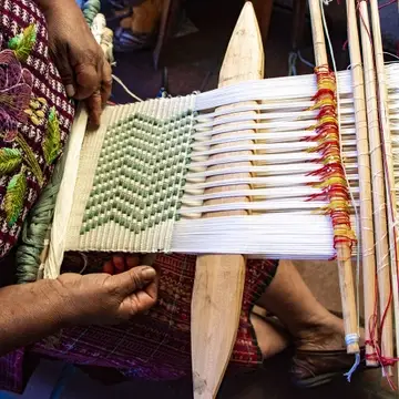 Weaving process