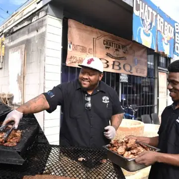 Photo of Pathway Lending client Chatter Box BBQ Chattanooga, Tennessee