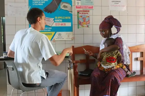 Support the work of medical centers in Togo