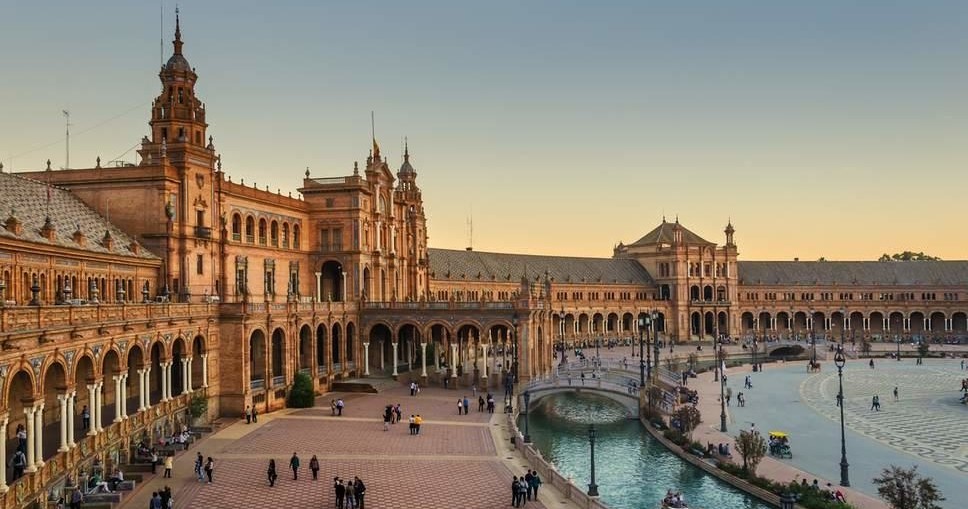Sevilla desde Granada - Acomodações em Granada