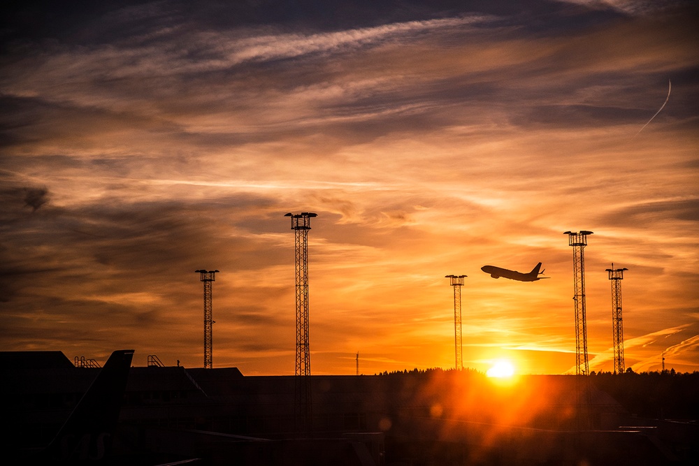 Solnedgång Stockholm Arlanda Airport. Foto: Swedavia, Victoria Ström