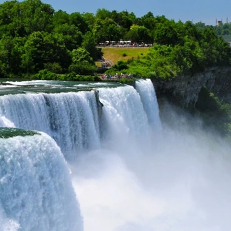 tourhub | Newmarket Holidays | Canada - Niagara Falls to Rockies with Rocky Mountaineer 