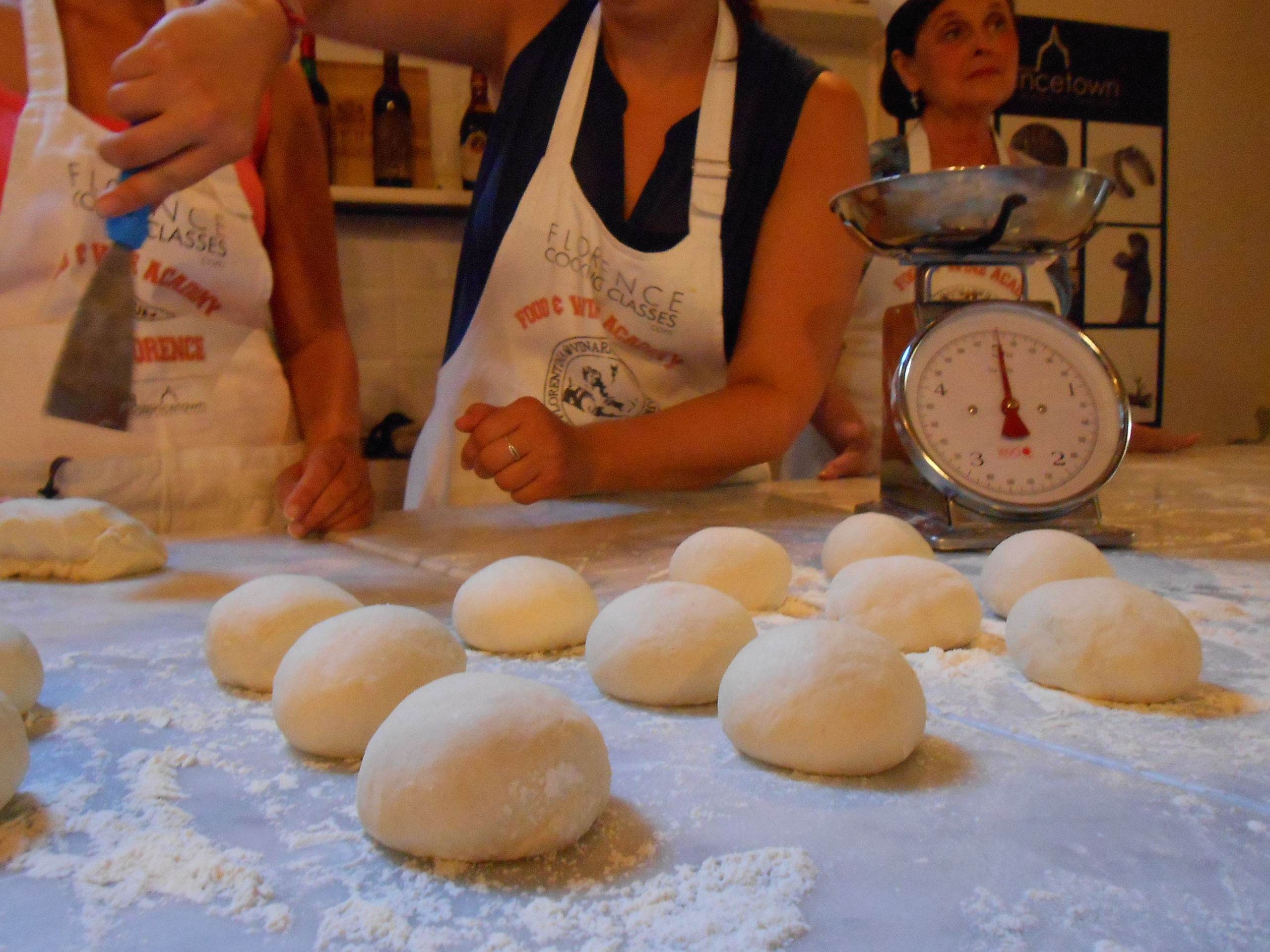 An Unforgettable Family Cooking Activity to Making Italian Pasta-based Dishes in the Central Market of Florence 