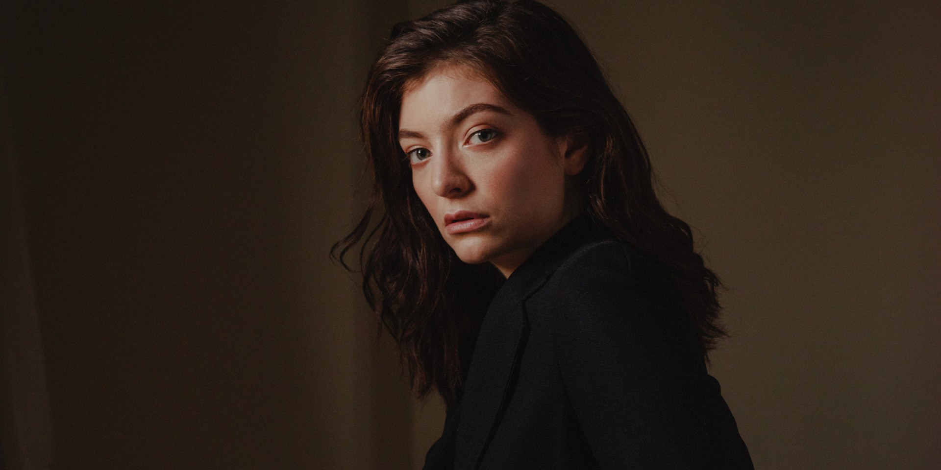 Lorde teases new upcoming project 'Solar Power'