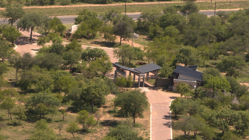 Gate house areal view towards R527