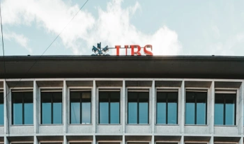 UBS adds Credit Suisse researchers amidst tales of big bonuses