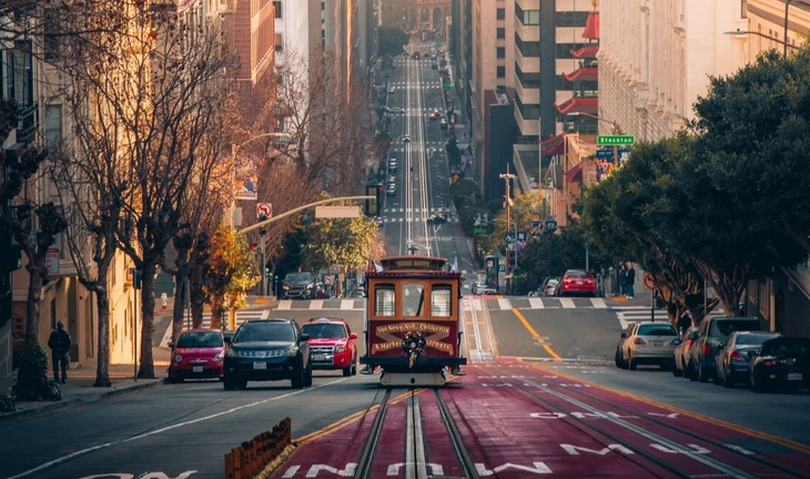 San Francisco engineering salaries: You can make $325k with AI