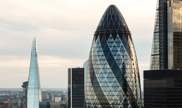 London bankers lament more work, less pay, and extreme insecurity