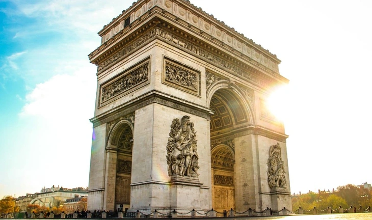 Goldman Sachs loue des locaux supplémentaires près des Champs Elysées pour ses nouvelles équipes en France