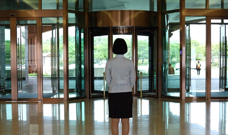 The revolving door of risk MDs at Credit Suisse