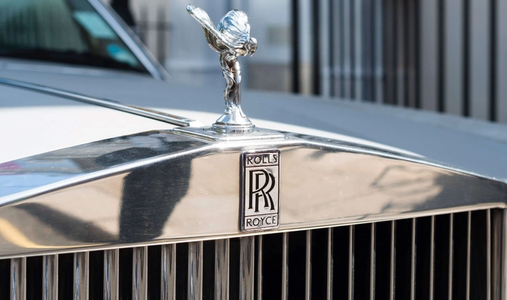 Rolls-Royce owning MD leaves Bank of Singapore for a much bigger job