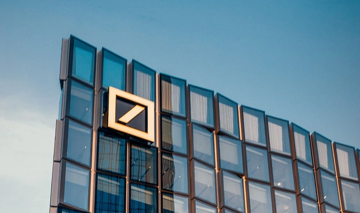 Deutsche Bank picks up directors in London, New York