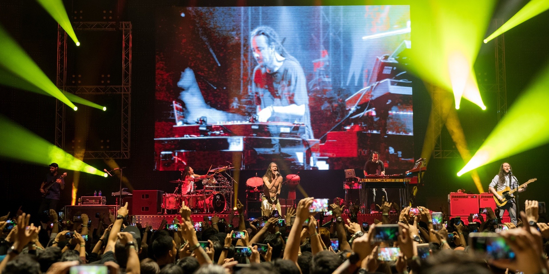 Mixing classics and new hits, Incubus prove they've still got it – gig report