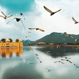 tourhub | Chuttibaaz.com | India by Car and Driver - Delhi | Jaipur | Agra | Varanasi !! 
