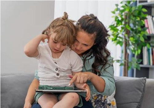 Représentation de la formation : Démarrer la Communication Alternative et Améliorée auprès d’enfants et de jeunes enfants . 