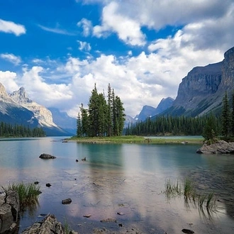 tourhub | Calgary Tours | Banff & Jasper & YOHO & Kootenay & Waterton Lakes National Park 7-Day Tour from Calgary 