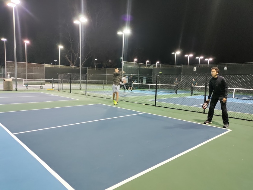 Play Pickleball at North Lake Tennis Club: Court Information Pickleheads