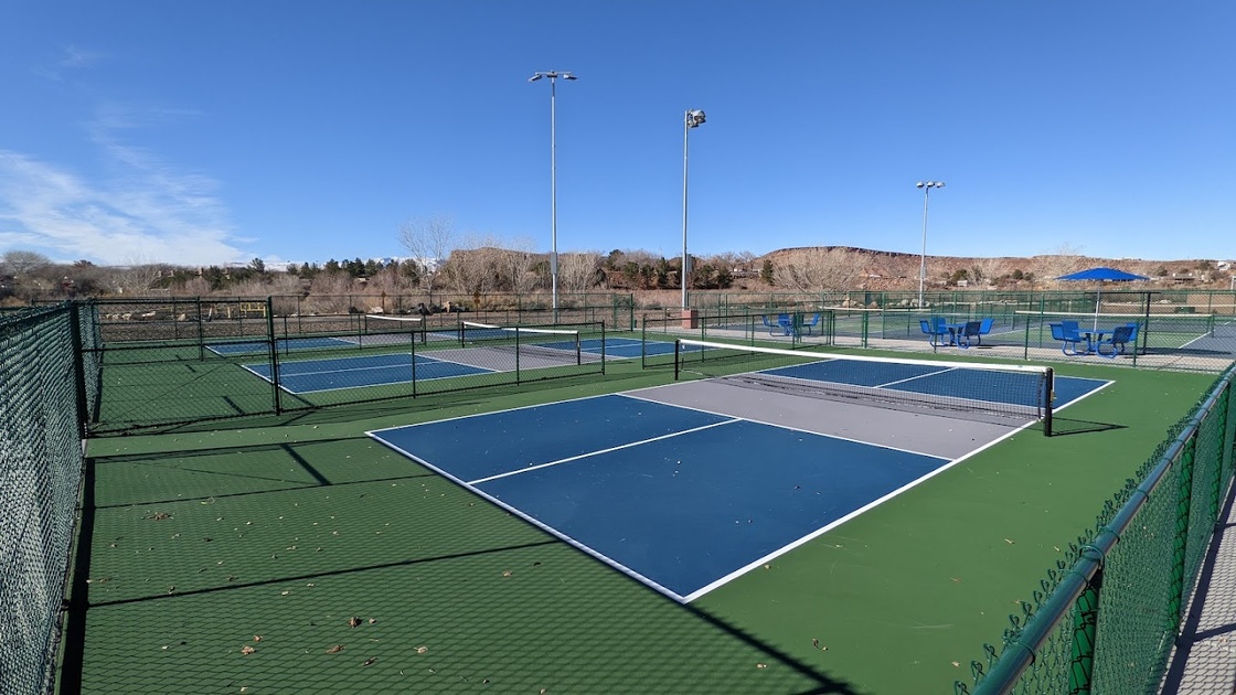 Play Pickleball at Bloomington Park: Court Information Pickleheads