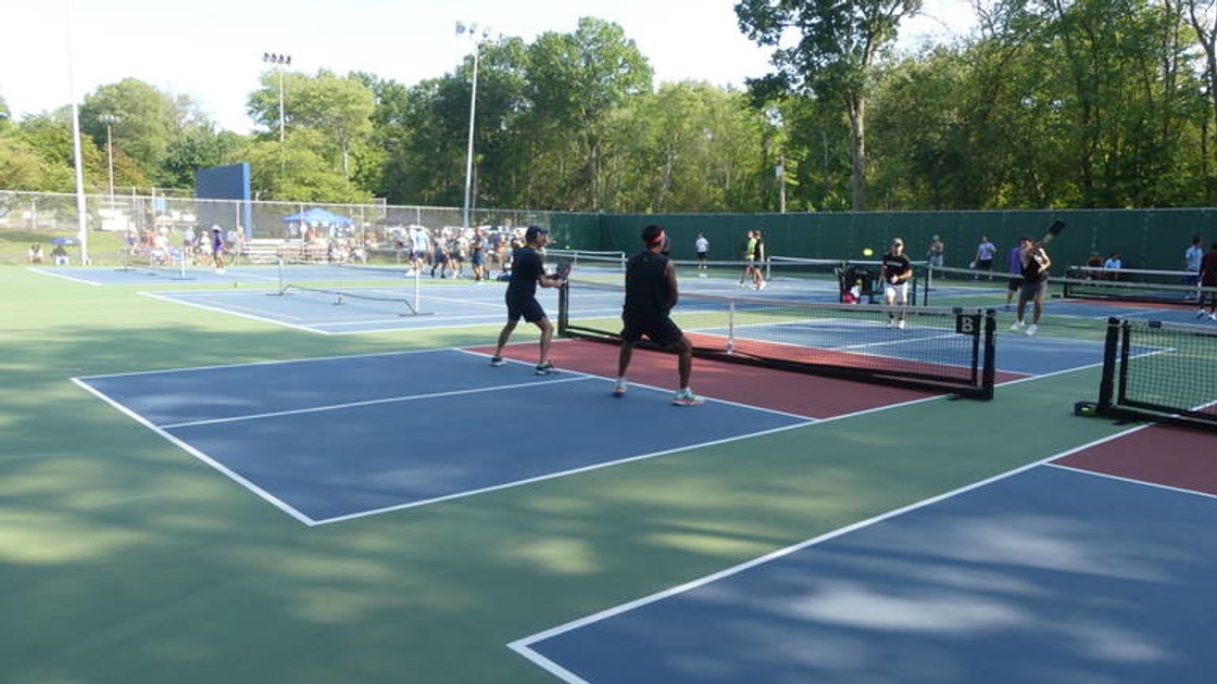 Play Pickleball at Tom Barton Courts: Court Information | Pickleheads