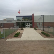 Ecole Lumsden Elementary School Gym