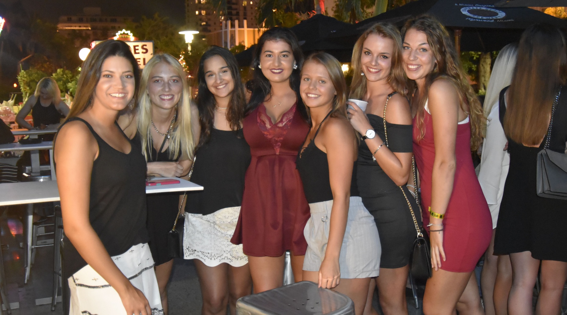 Miami: Party Bus, Club Entry, and Open Bar Night Experience
