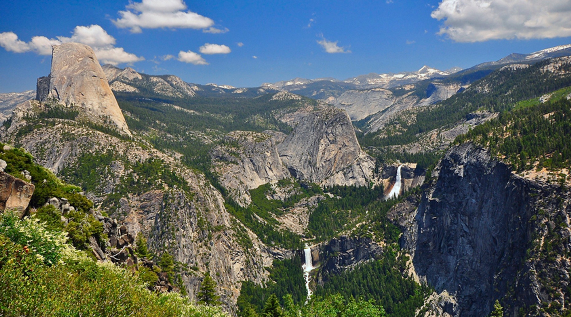 Yosemite Day Tour With Transportation from Fresno