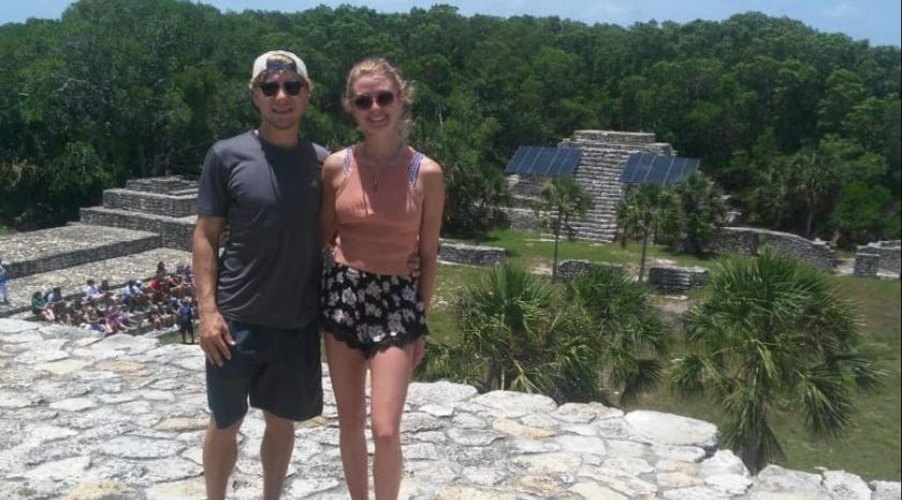 Xcambo Mayan Ruins Excursion and Beach Break in Progreso