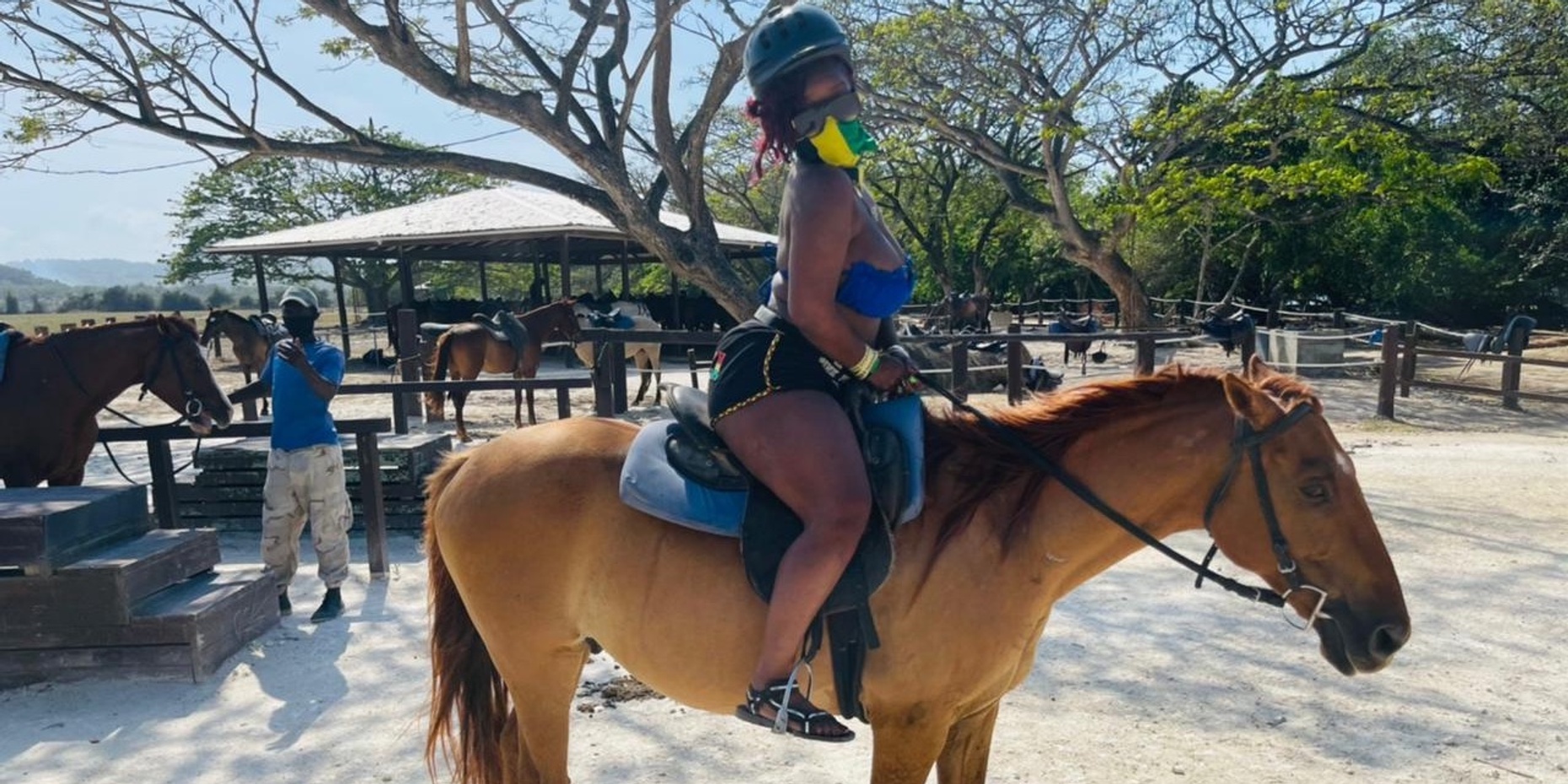 Ocho Rios Combo Package: Horseback Riding/Dunn’s River Falls