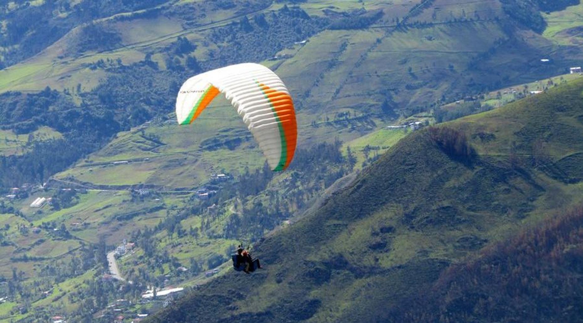 Cuenca Paragliding Flight