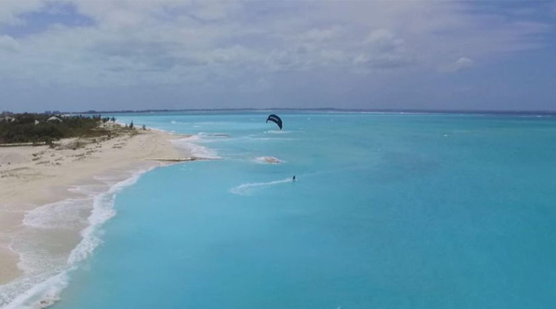Private Intermediate Kiteboarding Lesson in Turks and Caicos