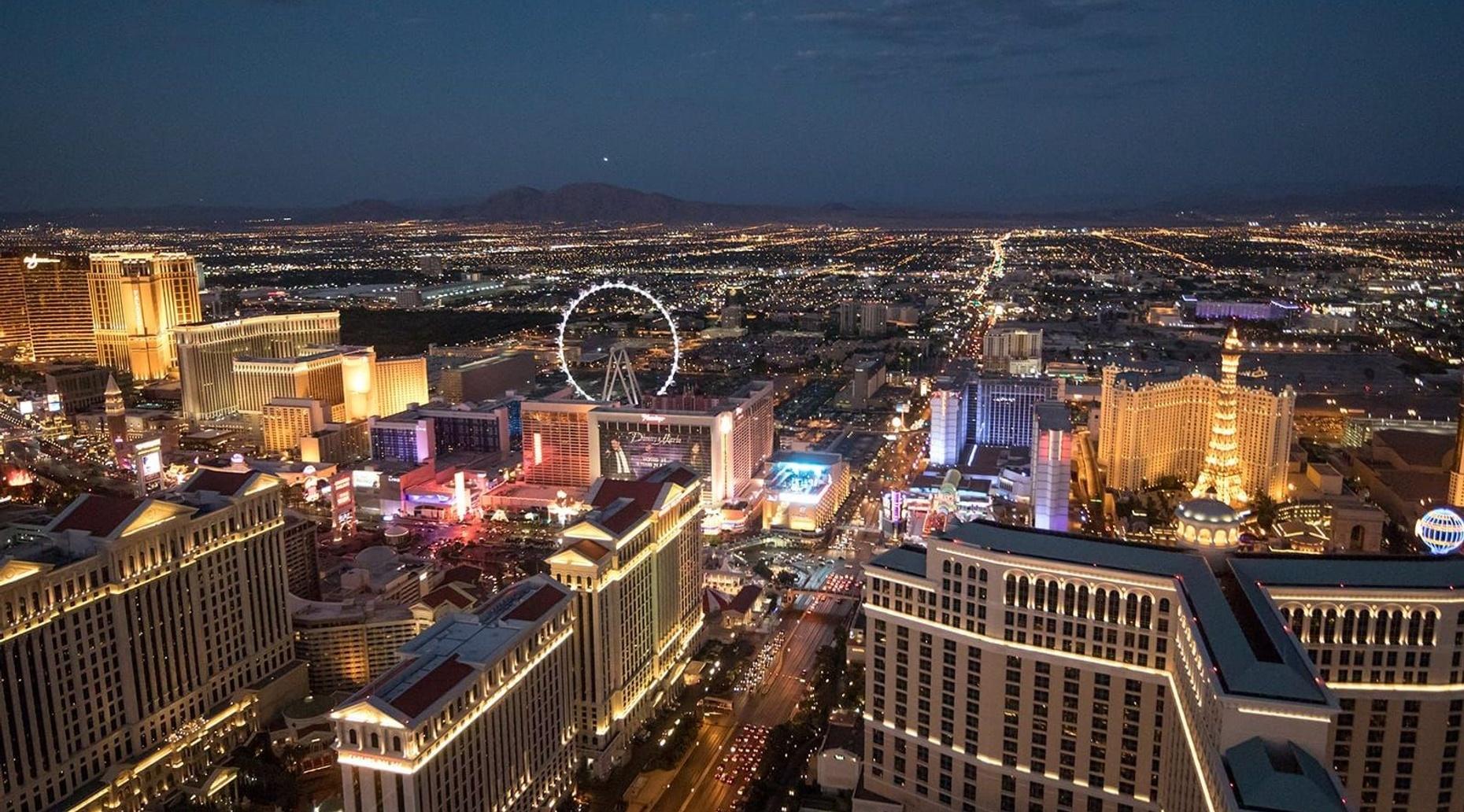 Las Vegas City Lights Helicopter Tour & Picnic in Las Vegas: Book Tours ...