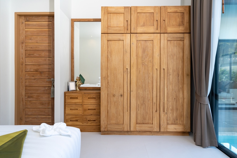 timber wardrobe design