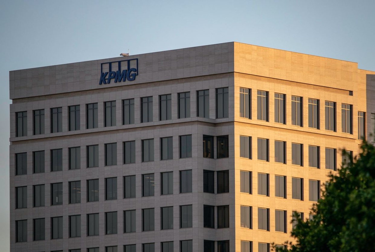 Everything you need to know to land a coveted KPMG internship in the U.S.