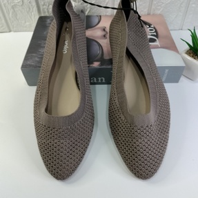 Brown Breathable Flat Shoes for Ladies