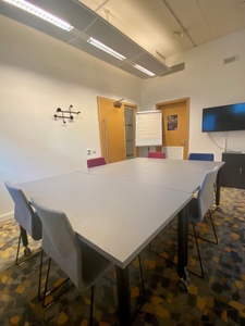Conference Room 4 (2)