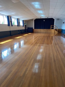 VH floor toward stage