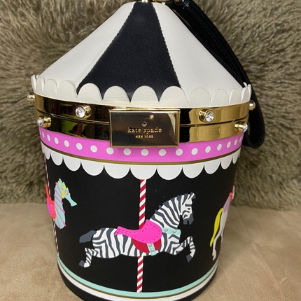 Brand New】Kate Spade carousel bag - Bags and Purses - Lace Market