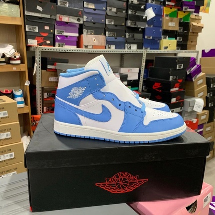 nike air jordan 1 mid unc