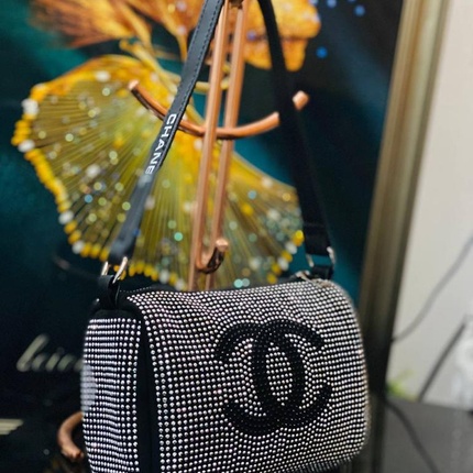 Bling Chanel party purse - Qiss wears store