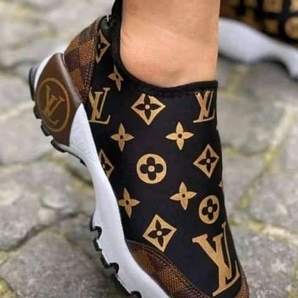 LOUIS VUITTON UNISEX SNEAKERS - MINI MART NIG