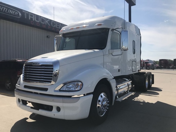 2020 freightliner columbia