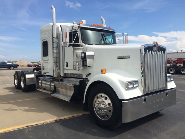 2013 KENWORTH W900 : MA0587 | Truck Center Companies