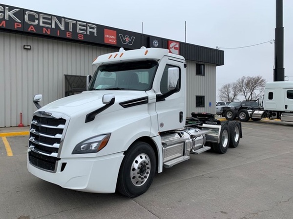 2021 FREIGHTLINER CA126 : ML0212 | Truck Center Companies