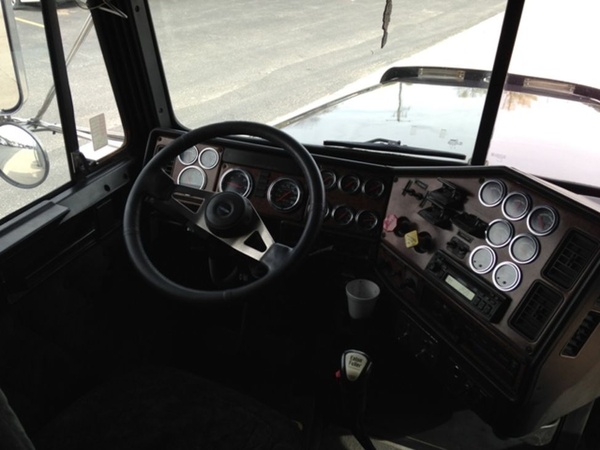 Freightliner classic online xl interior parts