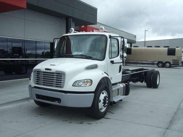 2019 FREIGHTLINER M2 106 : KR4313 | SelecTrucks Of Omaha