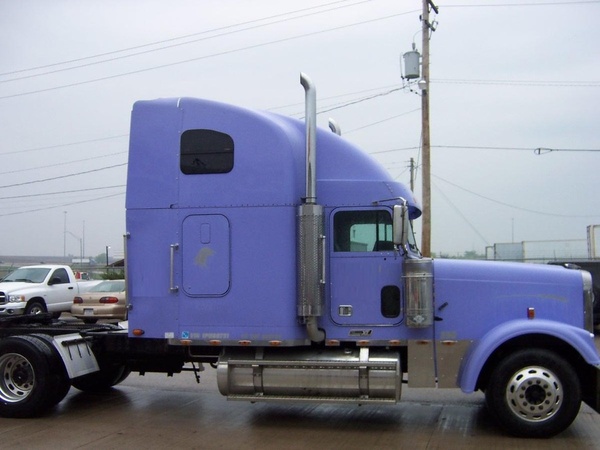 2001 FREIGHTLINER FLD CLASSIC XL : TC1024 | Truck Center Companies