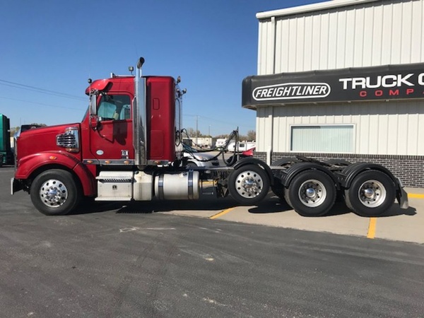 2015 FREIGHTLINER 122SD : CN1983 | SelecTrucks of Omaha