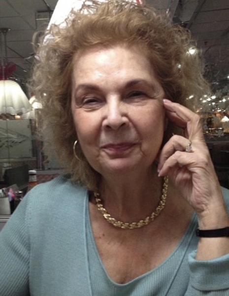 Joan De Luca Profile Photo